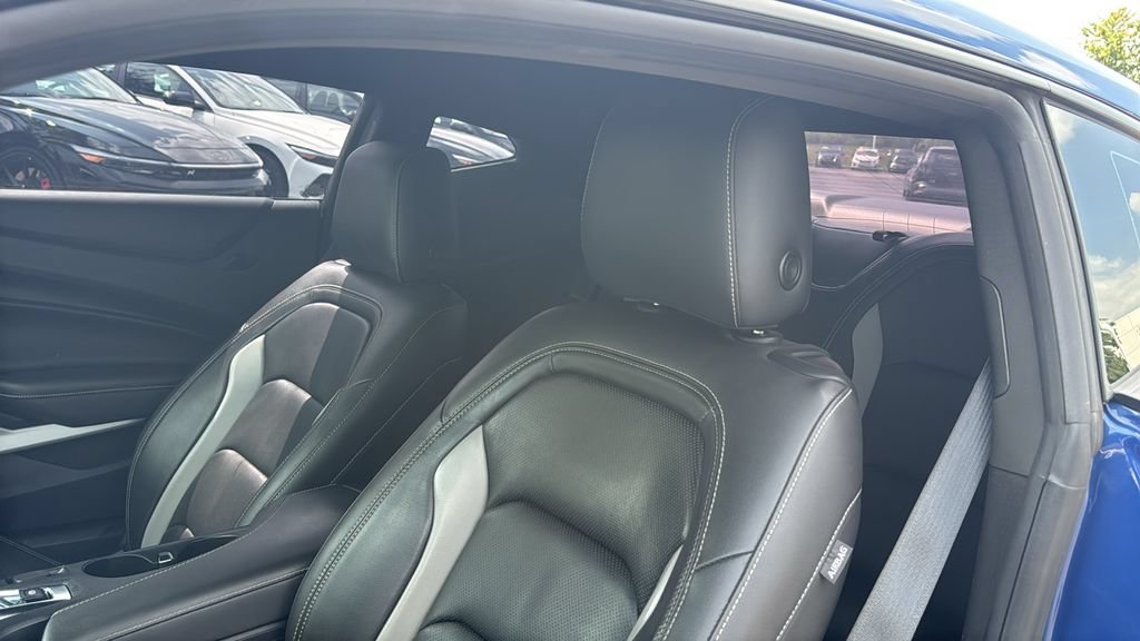 Used 2022 Chevrolet Camaro LT w/ Technology Package RWD image 15