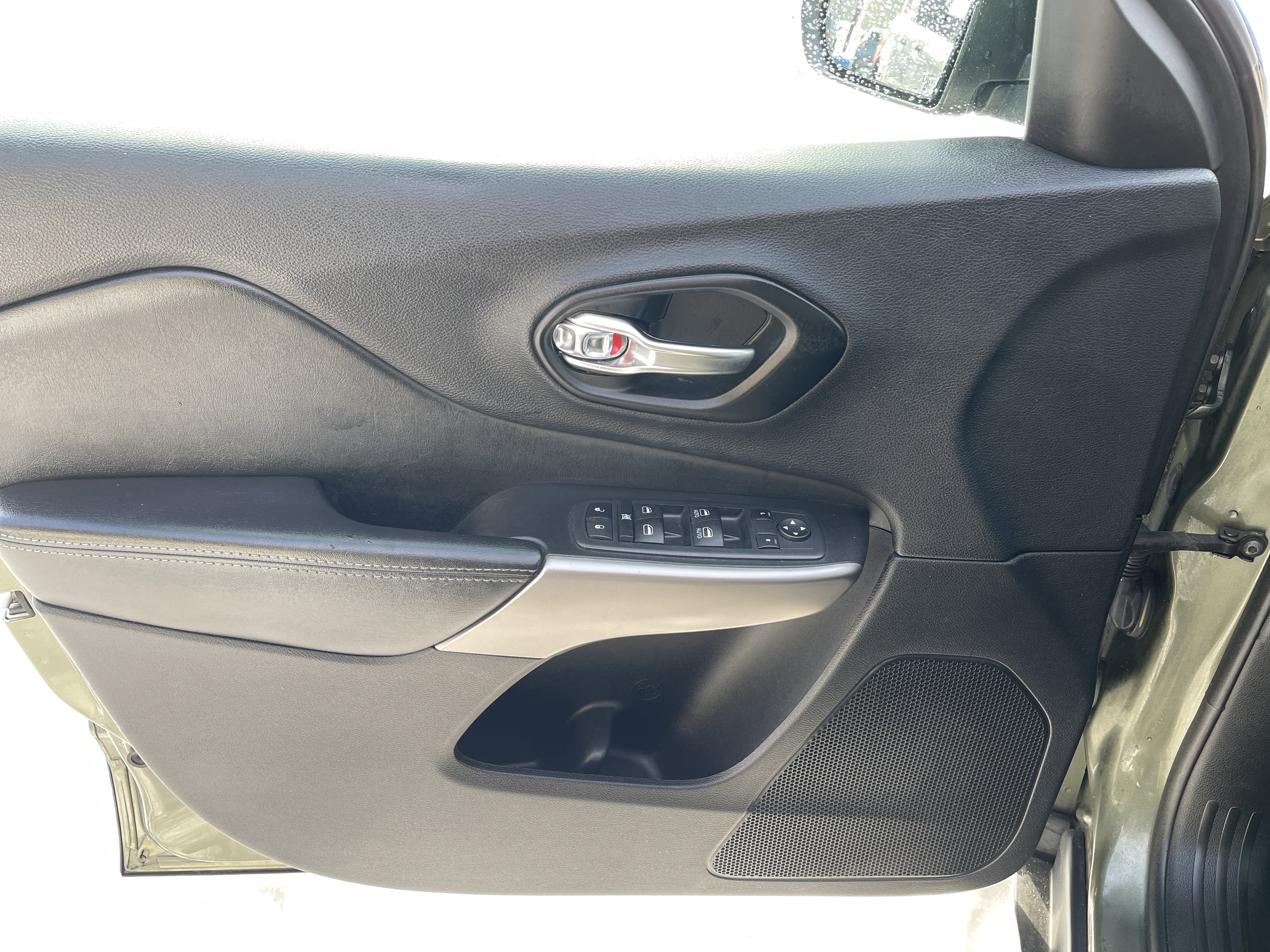 Used 2021 Jeep Cherokee Latitude Lux image 12