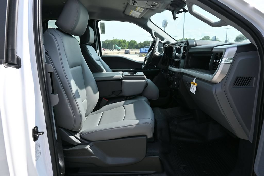 New 2026 Ford F550 4x4 Supercab Super Duty image 20