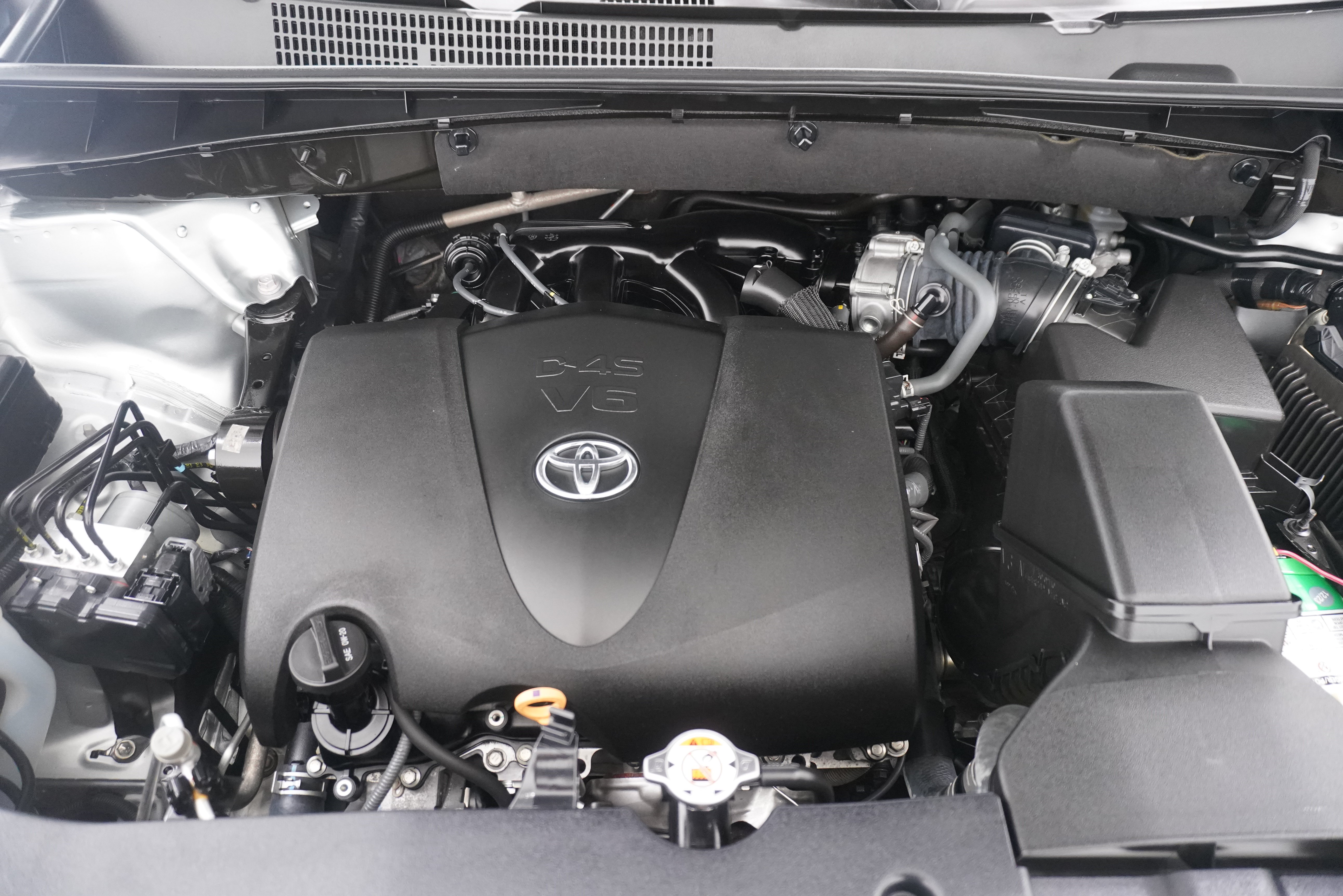 Used 2018 Toyota Highlander Limited FWD image 36