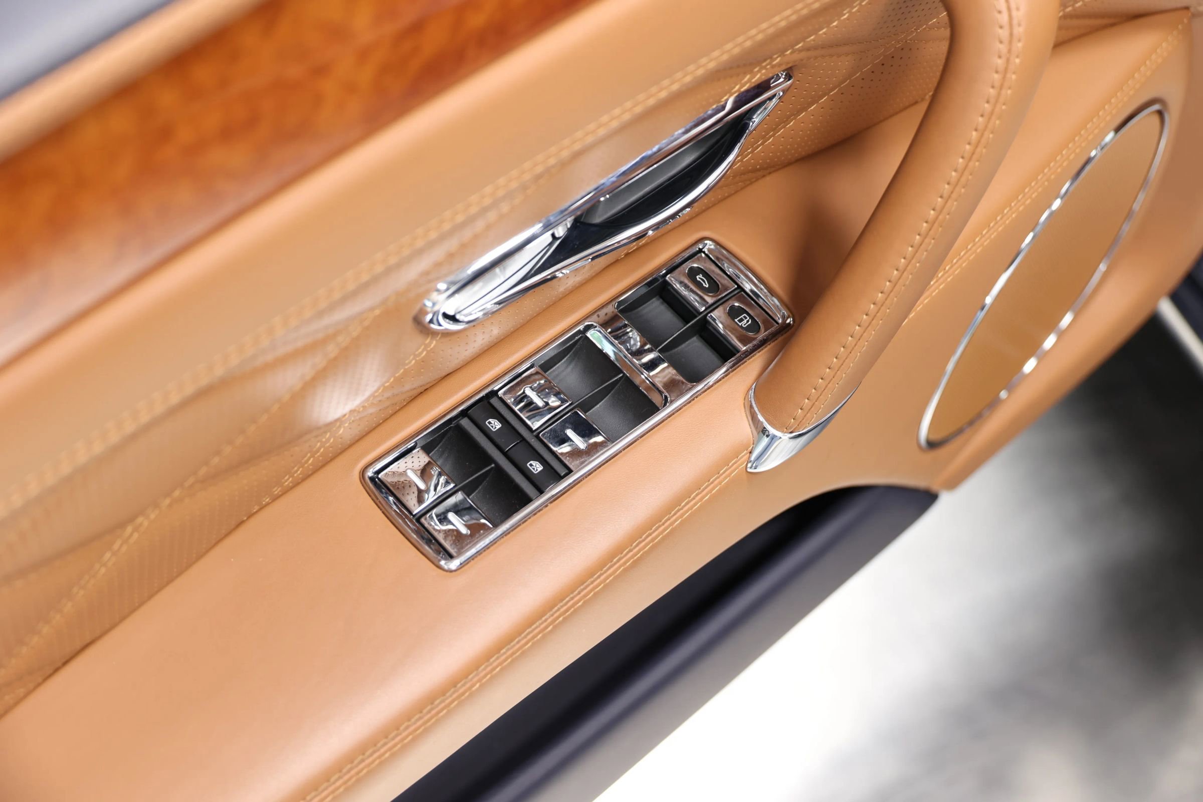 Used 2016 Bentley Flying Spur W12 AWD/4WD image 12
