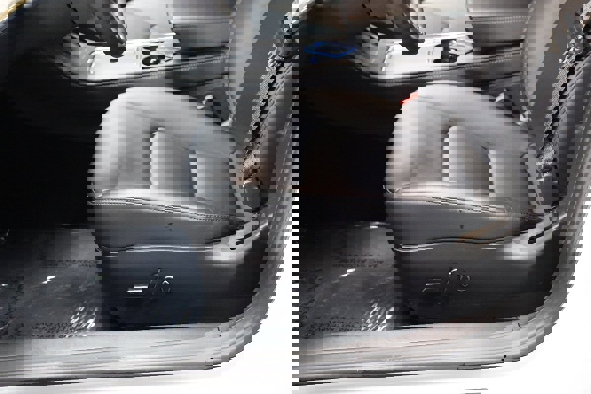 Used 2023 Tesla Model 3 Standard Range image 52