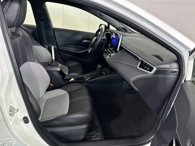 Used 2024 Toyota Corolla XSE image 28