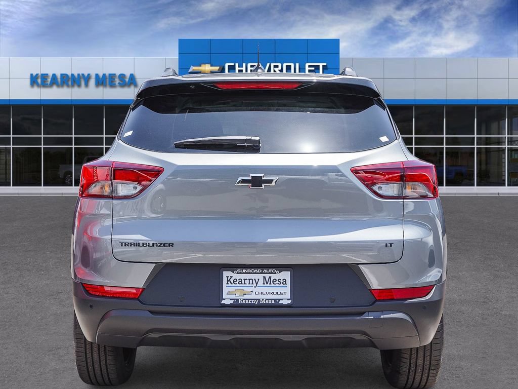 New 2026 Chevrolet TrailBlazer LT w/ Midnight Edition FWD image 5