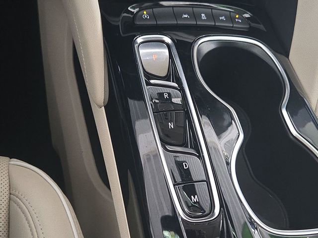 Certified 2022 Buick Envision Avenir w/ Technology Package II image 16