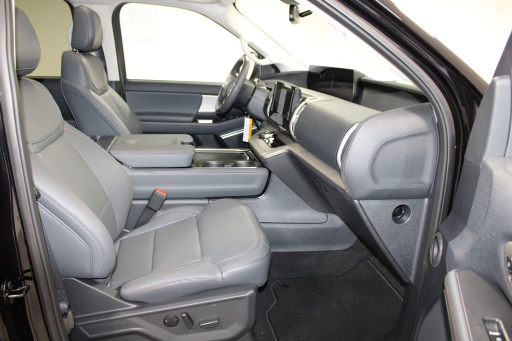 New 2025 Ford Expedition Max Active image 32