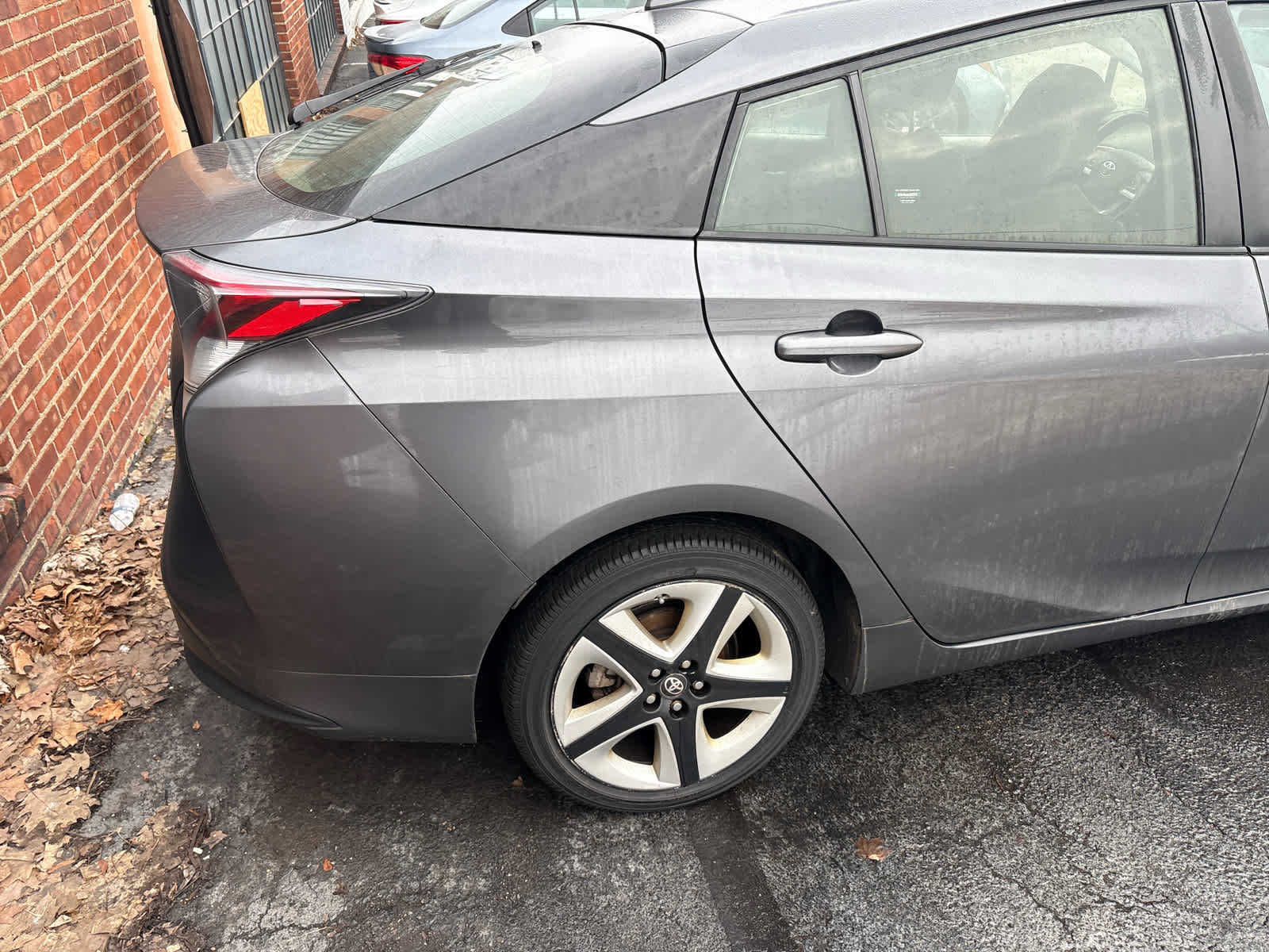 Used 2016 Toyota Prius Four Touring image 11