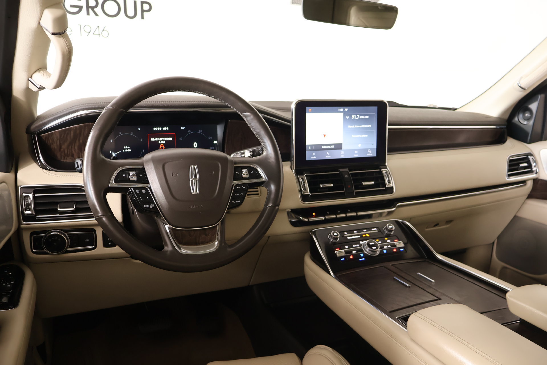 Used 2020 Lincoln Navigator Reserve w/ Equipment Group 208A Reserve AWD/4WD image 2