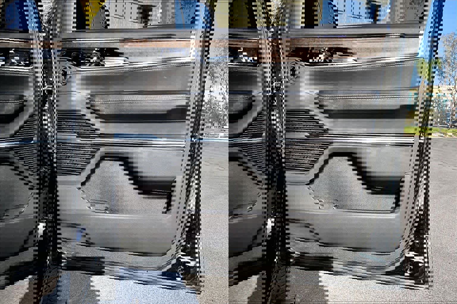 Used 2022 Jeep Grand Wagoneer Series II w/ Premium Group II image 20