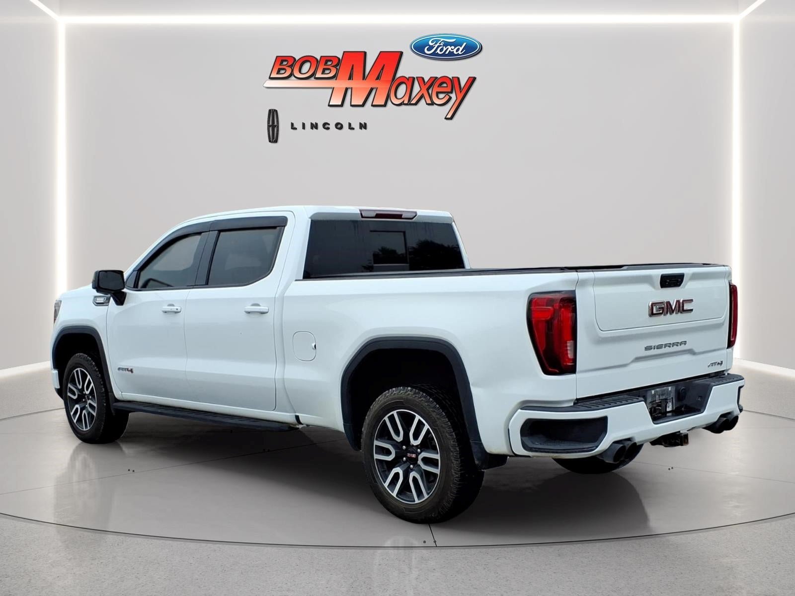 Used 2022 GMC Sierra 1500 AT4 w/ AT4 Preferred Package AWD/4WD image 7