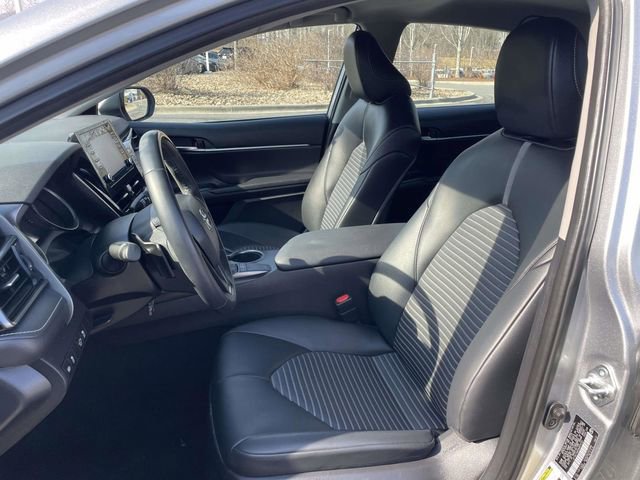 Used 2022 Toyota Camry SE image 18