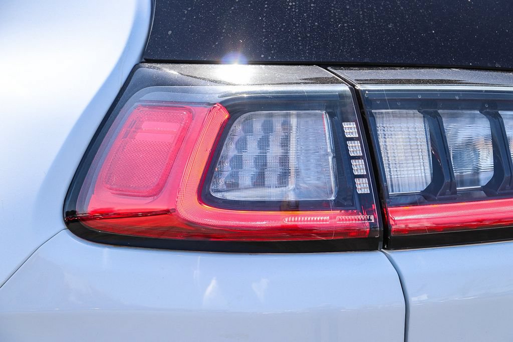 Used 2020 Jeep Cherokee Latitude Plus FWD image 11