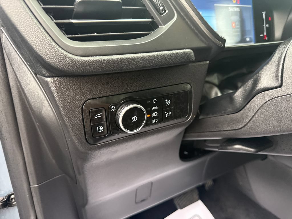 Used 2025 Ford Escape SE FWD image 27
