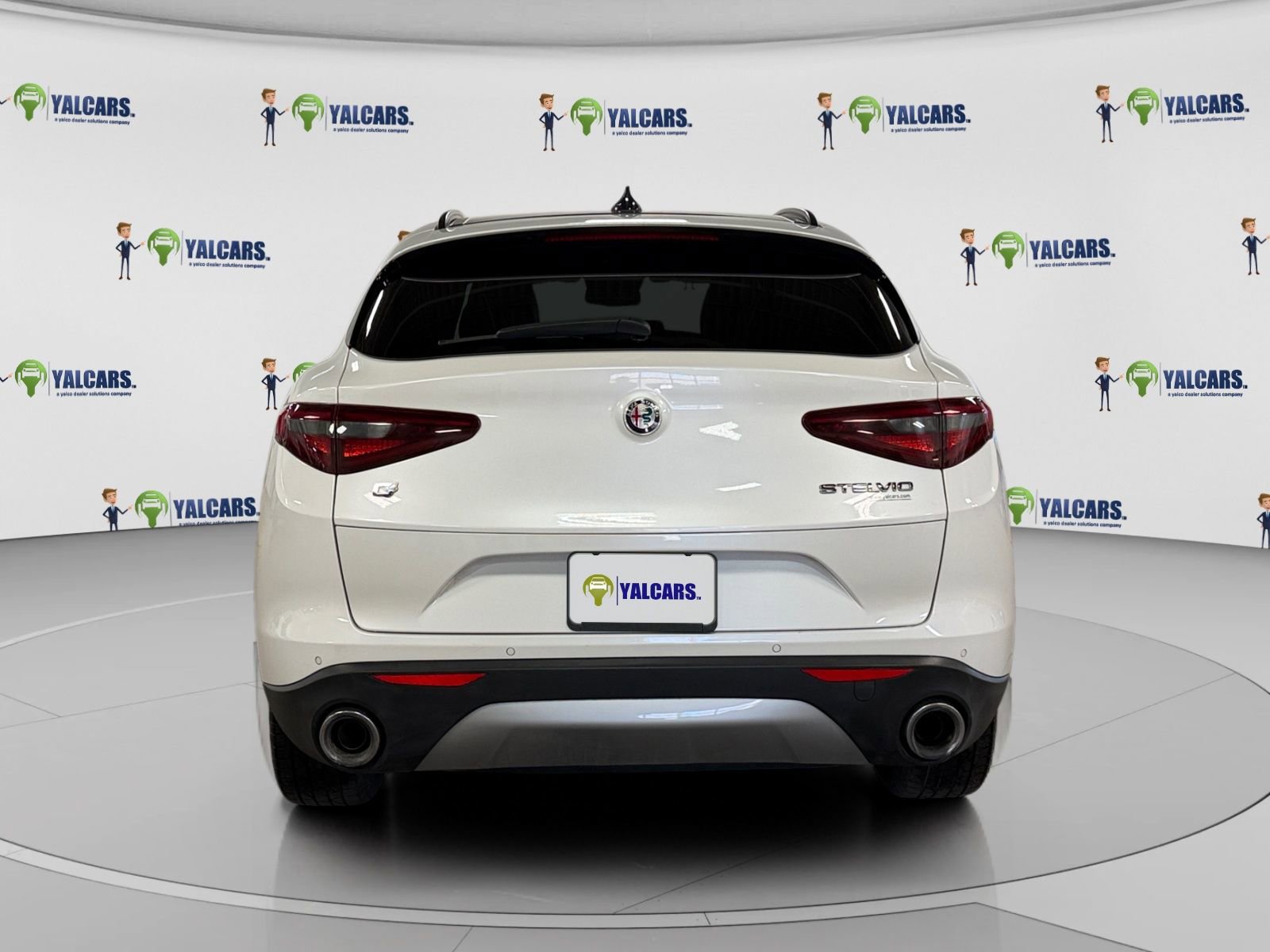 Used 2018 Alfa Romeo Stelvio Ti Sport image 4