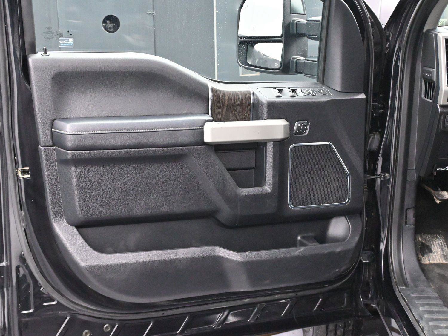 Used 2021 Ford F450 Lariat w/ Lariat Value Package image 9