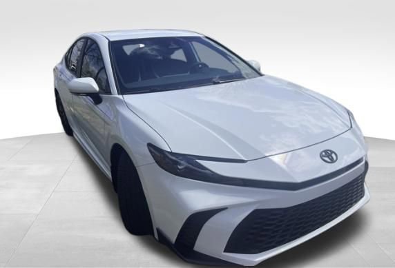 Used 2026 Toyota Camry SE image 9