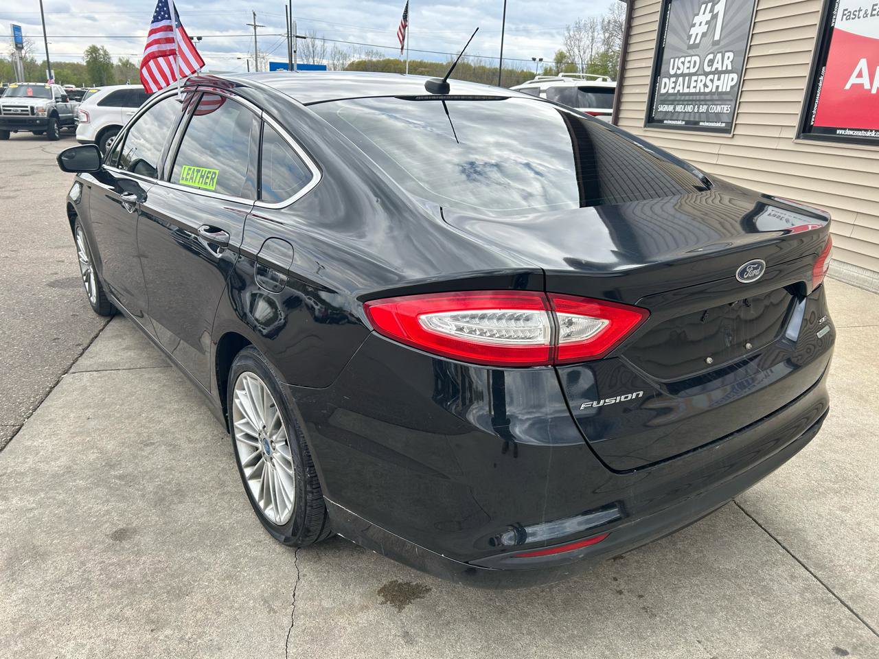 Used 2014 Ford Fusion SE w/ Equipment Group 202A FWD image 7