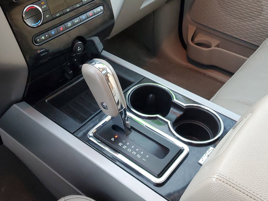 Used 2013 Ford Expedition Limited image 22
