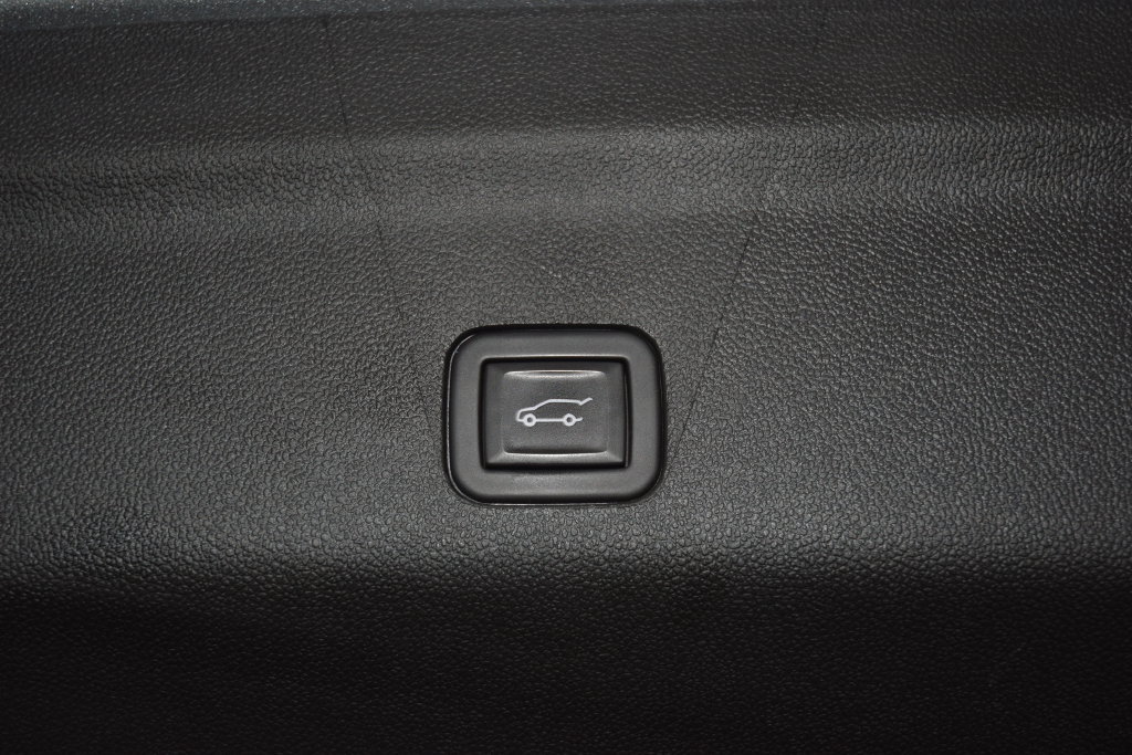 Used 2024 Chevrolet Suburban High Country AWD/4WD image 26