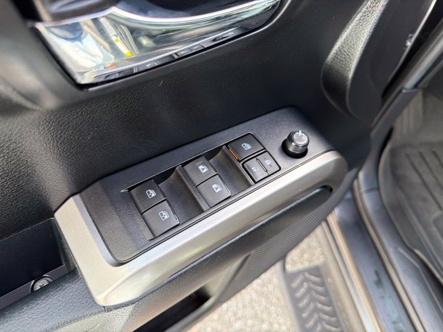 Used 2021 Toyota Tacoma Limited w/ Nightshade Package AWD/4WD image 12