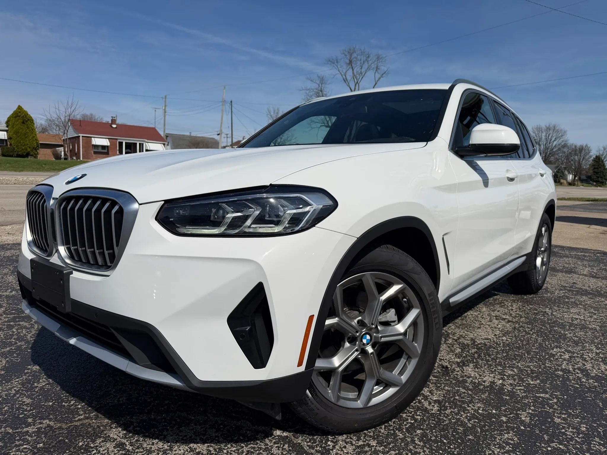 Used 2023 BMW X3 xDrive30i w/ Premium Essential Package AWD/4WD image 1