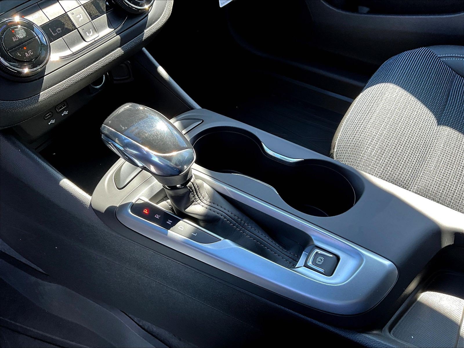 New 2026 Buick Envista Sport Touring FWD image 12