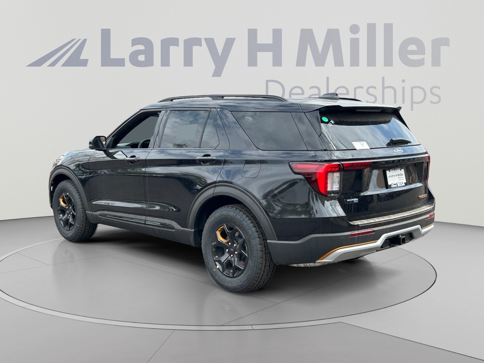 New 2026 Ford Explorer Tremor w/ Tremor Ultimate Package AWD/4WD image 3