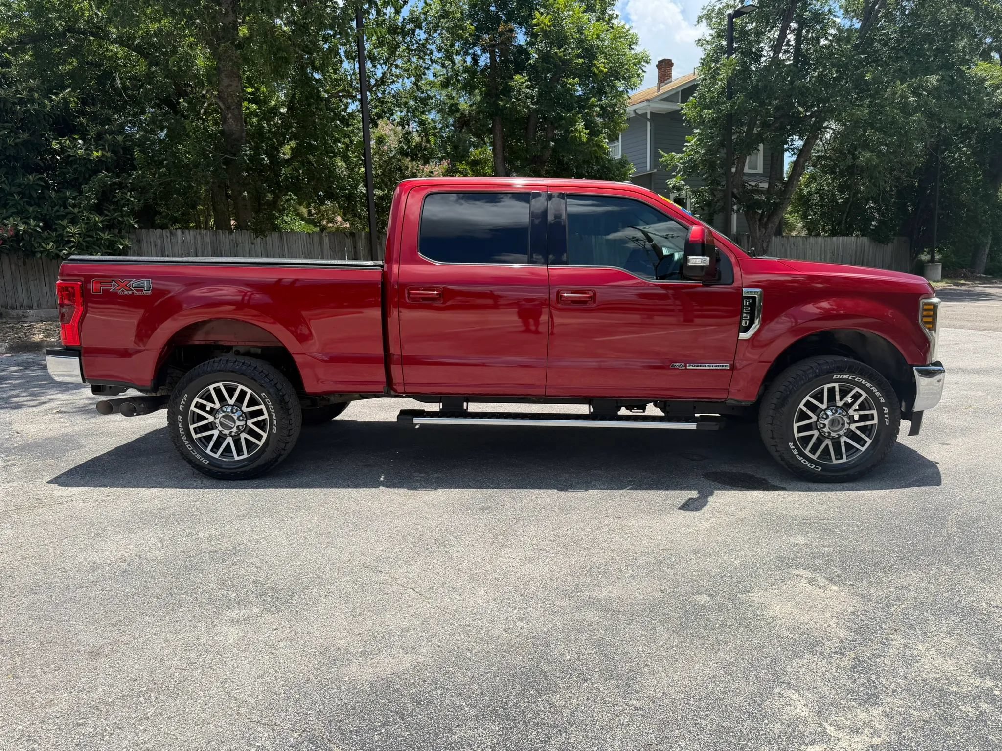Used 2018 Ford F250 Lariat w/ Lariat Value Package AWD/4WD image 4