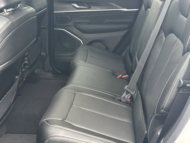 New 2026 Jeep Grand Cherokee Limited image 19