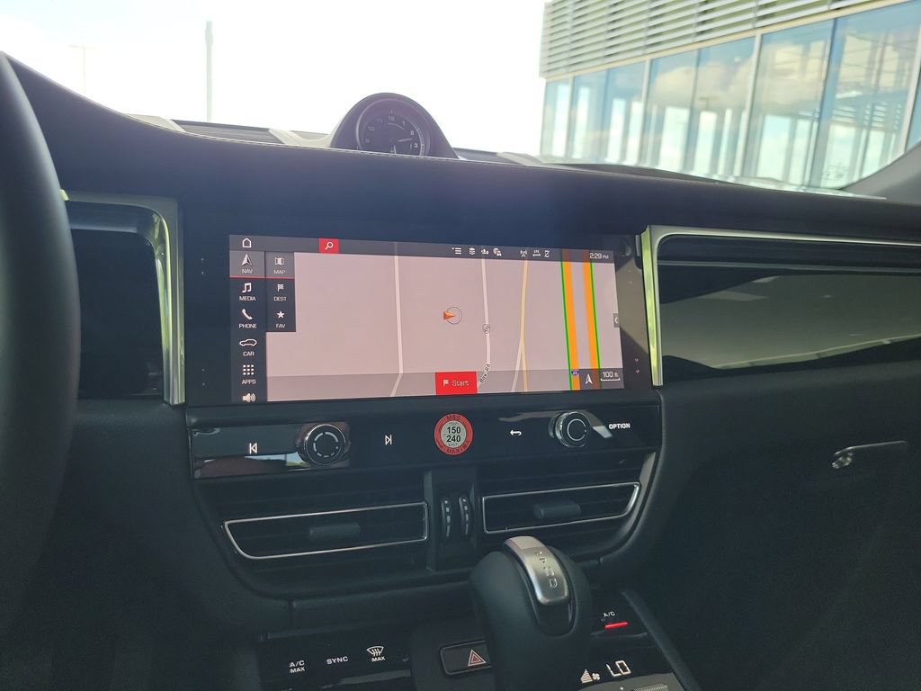 New 2026 Porsche Macan AWD/4WD image 27