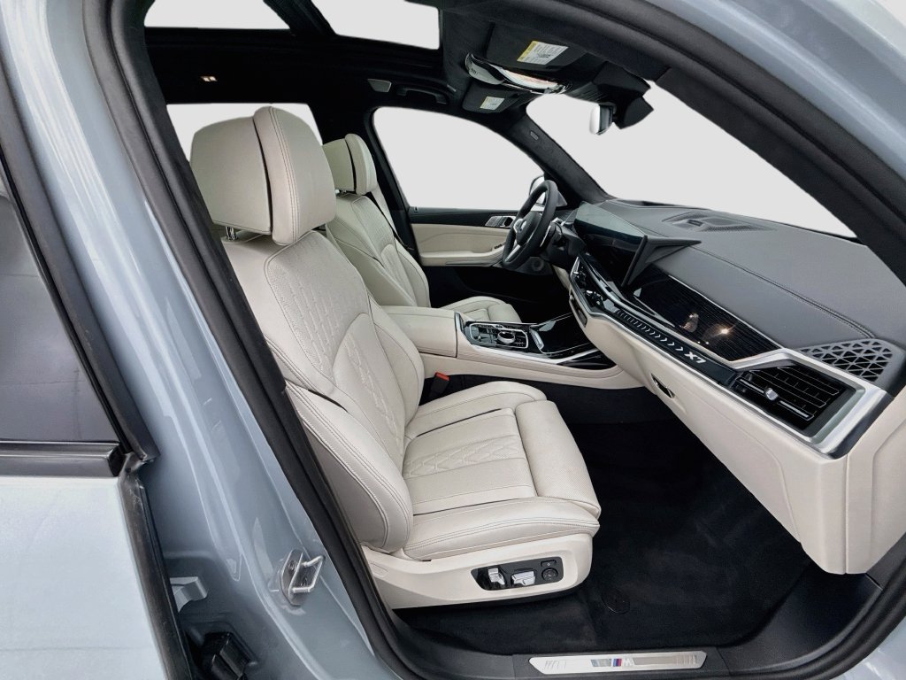 Used 2027 BMW X7 xDrive40i w/ Executive Package AWD/4WD image 19