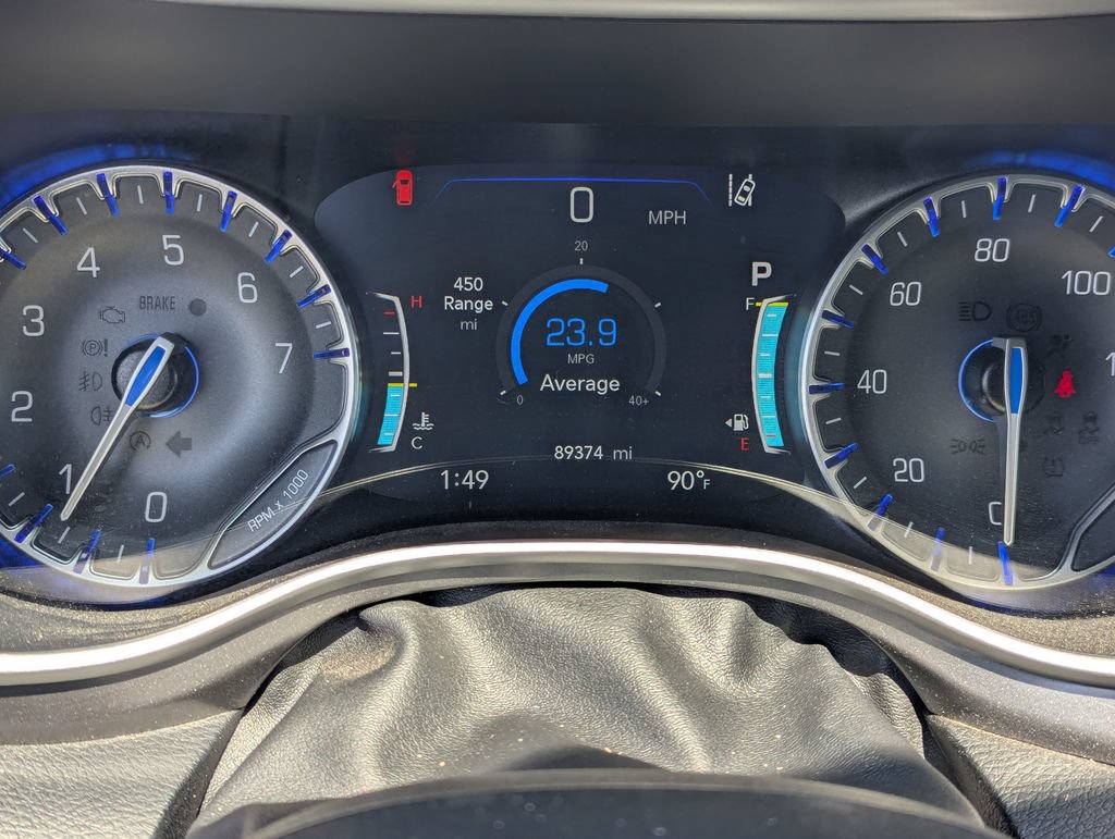 Used 2023 Chrysler Pacifica Touring-L FWD image 22