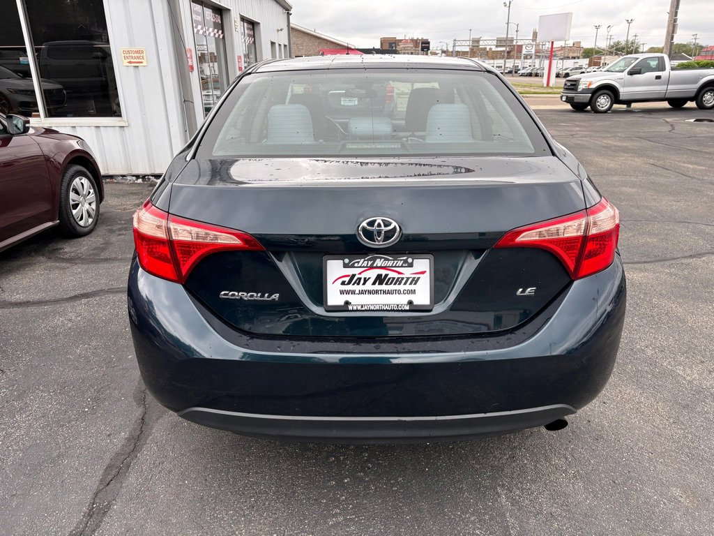 Used 2017 Toyota Corolla LE w/ Carpet Mat Package (TMS) FWD image 4