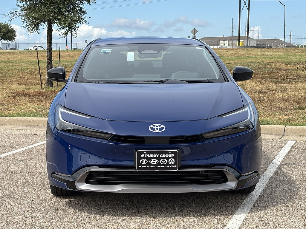 New 2027 Toyota Prius XLE FWD image 3