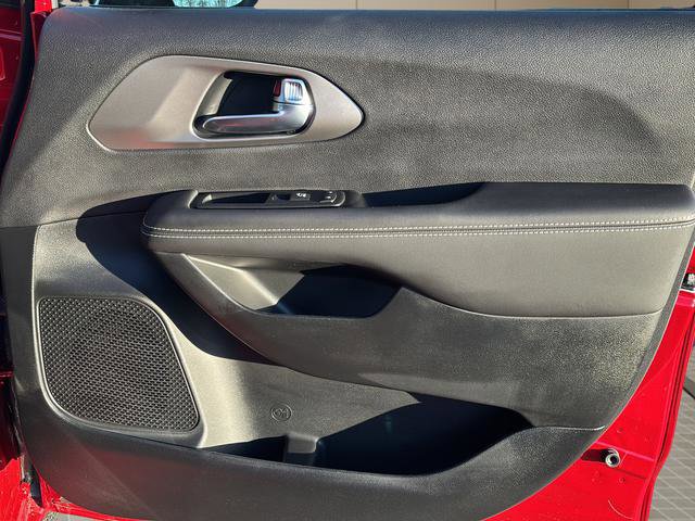 New 2026 Chrysler Pacifica Select image 37