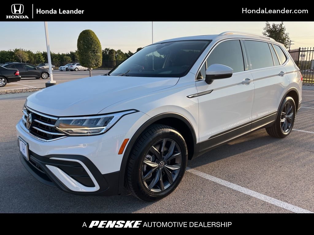 Used 2022 Volkswagen Tiguan SE w/ Panoramic Sunroof Package