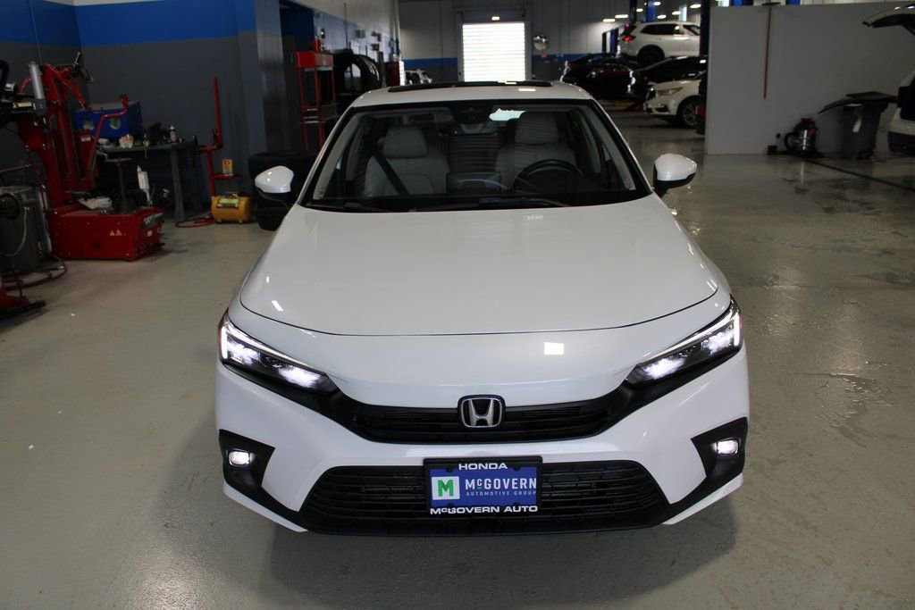 Used 2022 Honda Civic Touring image 3