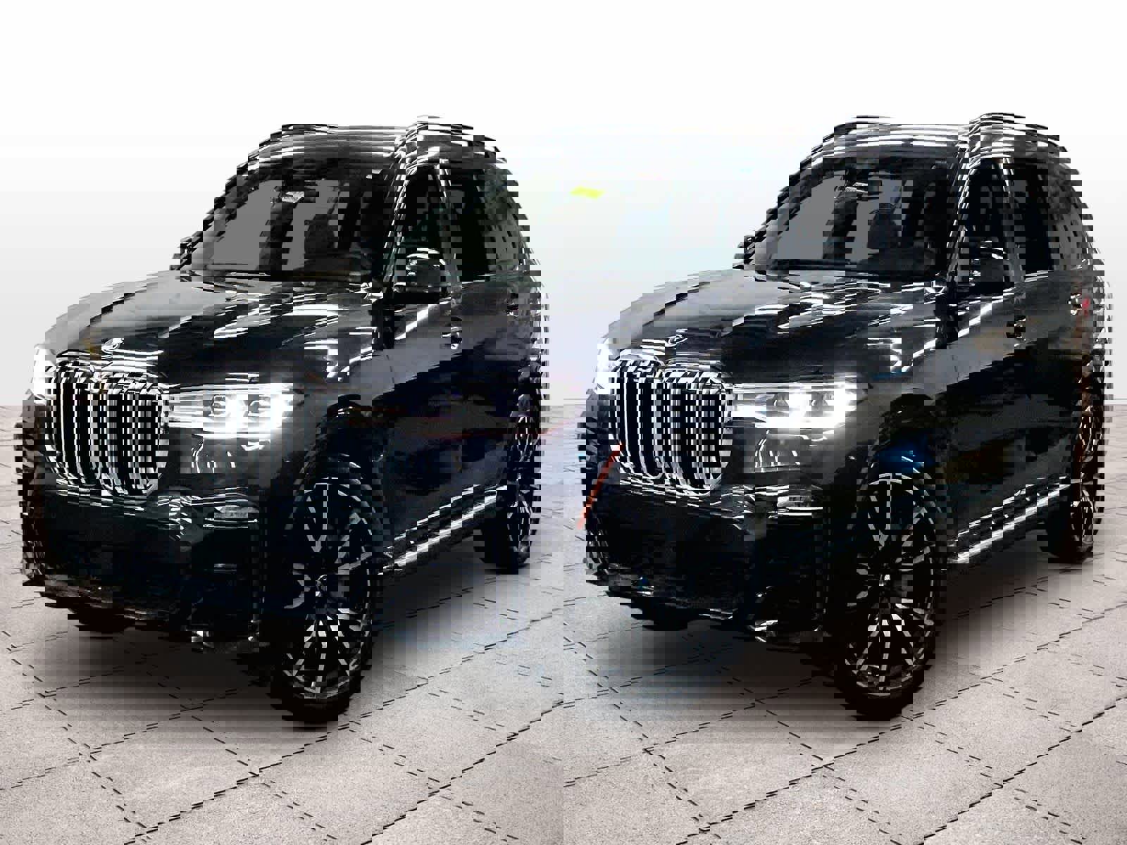 Used 2019 BMW X7 xDrive50i w/ M Sport Package image 1