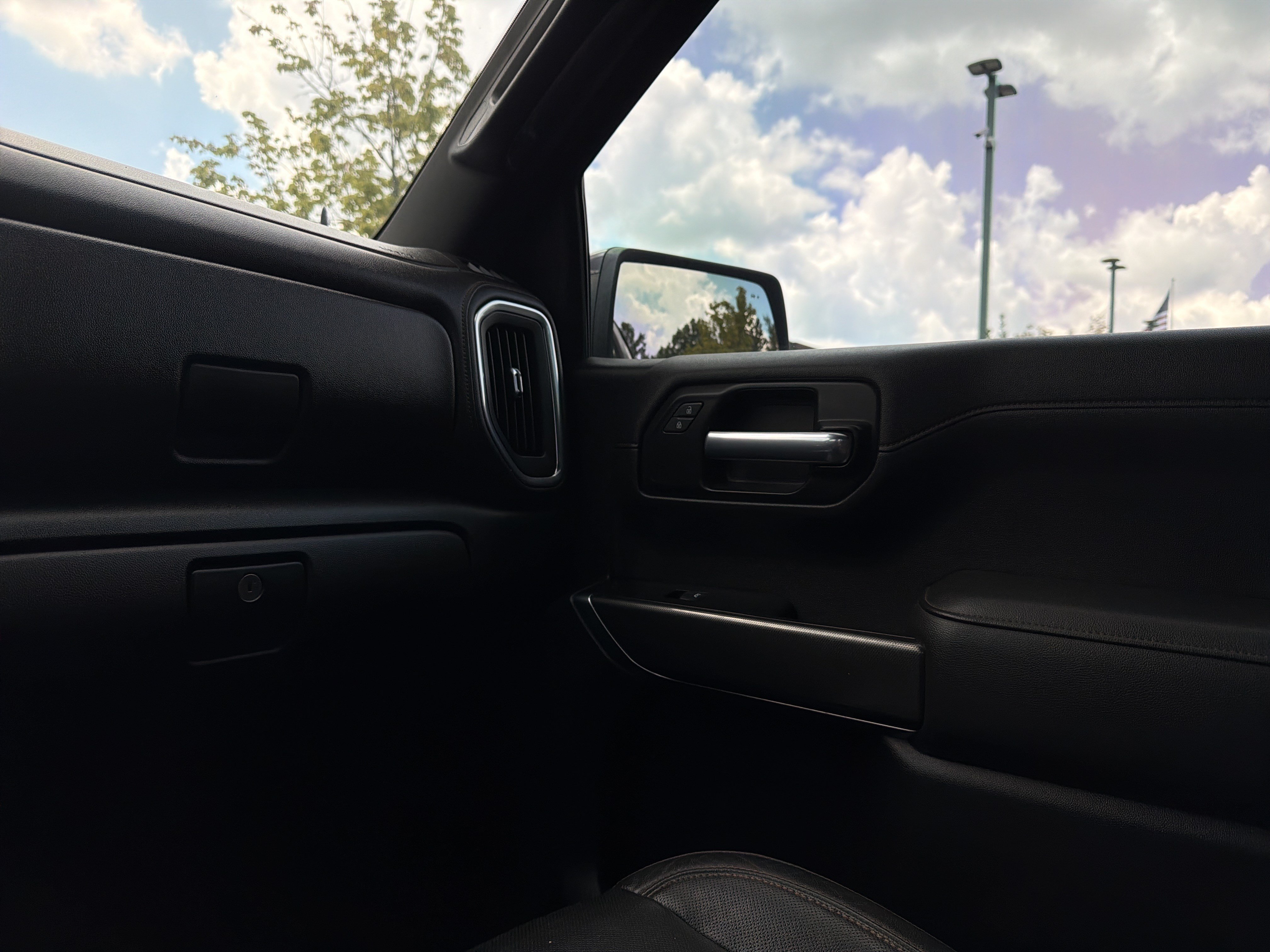 Used 2020 GMC Sierra 1500 AT4 w/ Driver Alert Package I AWD/4WD image 22
