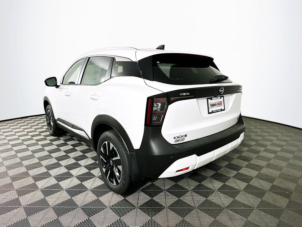 New 2026 Nissan Kicks SV image 7