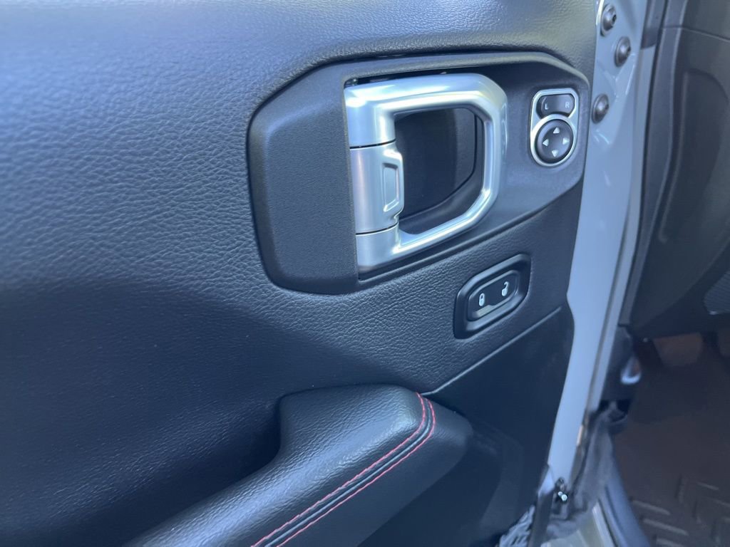 Used 2022 Jeep Gladiator Rubicon w/ LED Lighting Group AWD/4WD image 38