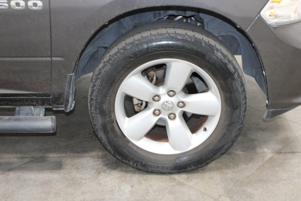 Used 2015 RAM 1500 Express RWD image 54