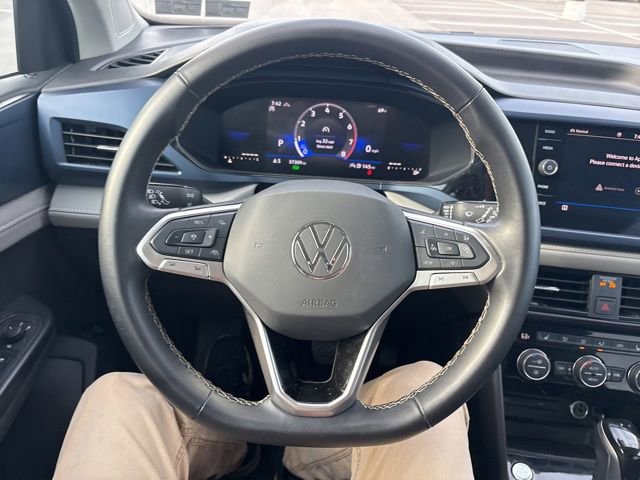 Used 2024 Volkswagen Taos SE AWD/4WD image 32