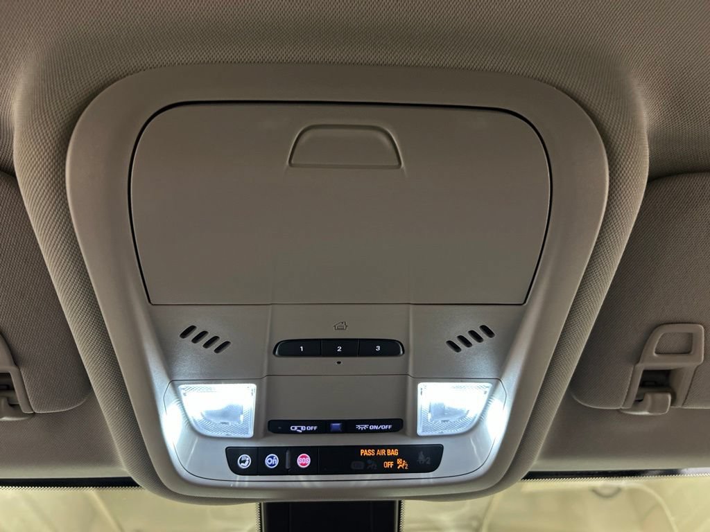 Used 2022 GMC Terrain SLT FWD image 25