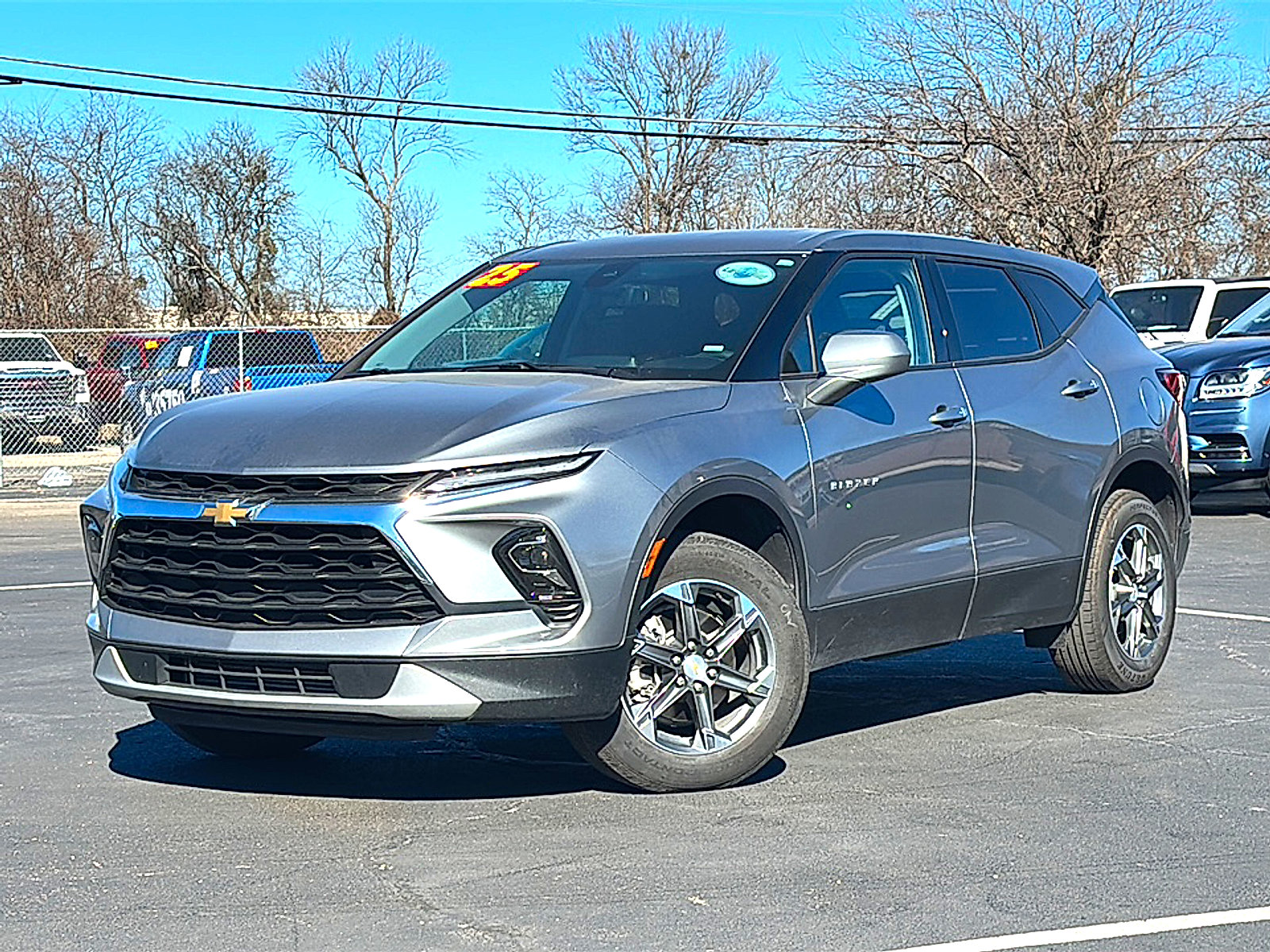 Used 2025 Chevrolet Blazer LT image 2