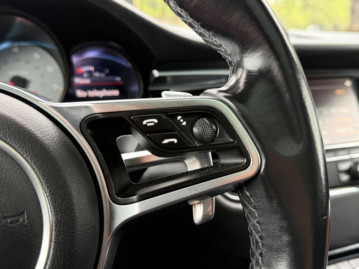 Used 2015 Porsche Macan S AWD/4WD image 26