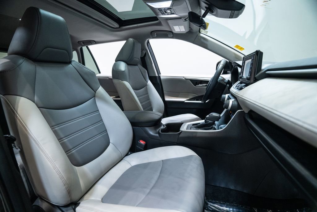 Certified 2022 Toyota RAV4 XLE Premium image 15