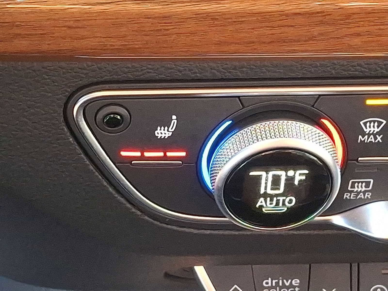 Certified 2025 Audi Q5 2.0T Premium w/ Convenience Plus Package image 19