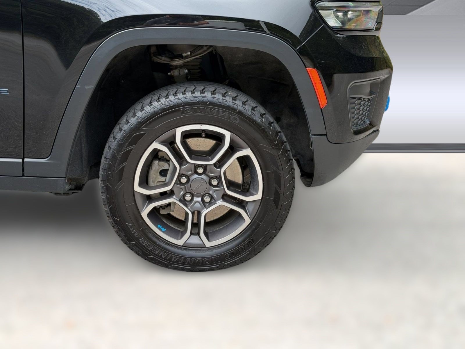 Used 2022 Jeep Grand Cherokee Trailhawk AWD/4WD image 11