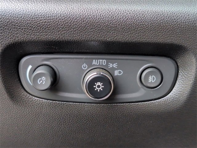 Certified 2021 Chevrolet Traverse LT image 17